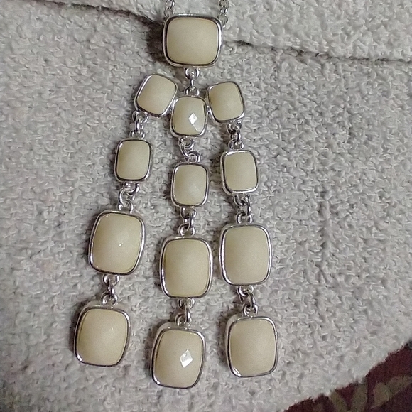 Liz Claiborne long silvertone white faceted dangle statement necklace - Picture 3 of 8